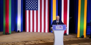 El candidato presidencial demócrata Joe Biden habla el martes 15 de septiembre de 2020 durante un evento del Mes de la Herencia Hispana en el Osceola Heritage Park, en Kissimmee, Florida. (AP Foto/Patrick Semansky)