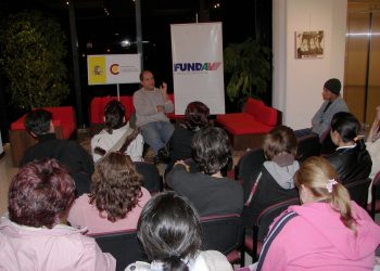 Debate en el marco del Festival de cine de Bolivia, convocado por FUNDAV. Foto: Fenavid.
