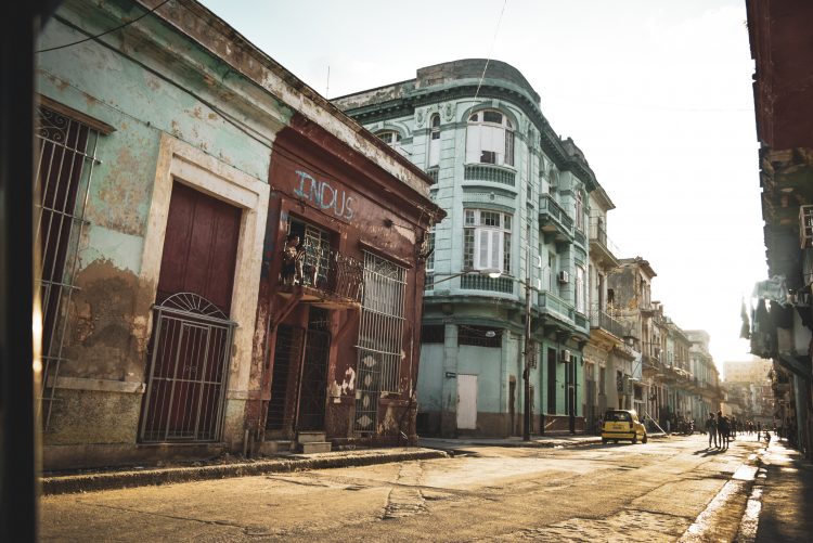 “La luz, bróder, la luz” (La Habana). Foto de Flavio Clermont