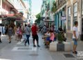 Bulevar de San Rafael, en La Habana, durante la desescalada post COVID-19. Foto: Otmaro Rodríguez.