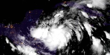 Imagen de satélite de la tormenta tropical Zeta. Foto: National Hurricane Center/Facebook.