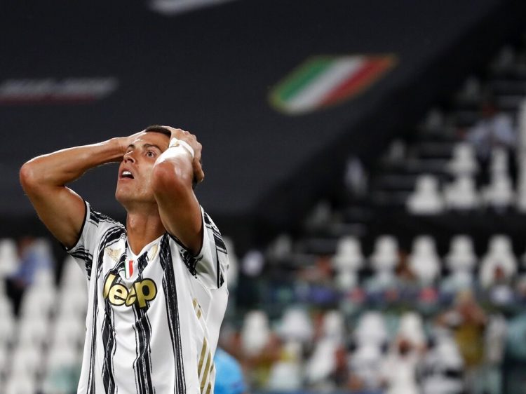 Cristiano Ronaldo reacciona durante un partido de la Liga de Campeones contra Lyon en Turín, Italia.  Foto: Antonio Calanni/AP/ Archivo.