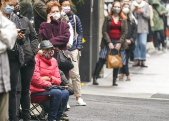 Una cola para votar en la ciudad de Nueva York el 26 de octubre del 2020.  foto: Frank Franklin II/AP.