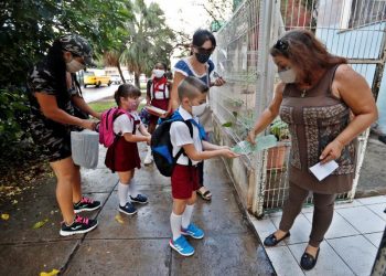 Inicio del curso escolar 2020-2021 en La Habana. Foto: Hola.