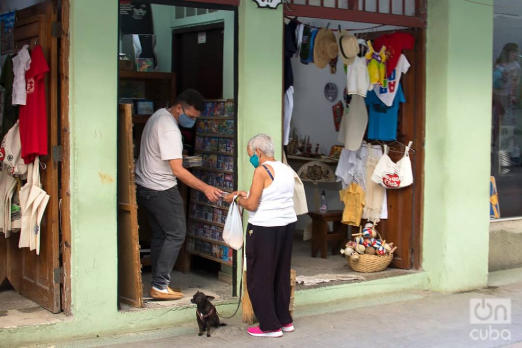 Puntos de venta particulares en La Habana. Foto: Otmaro Rodríguez.