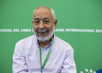 El escritor cubano Leonardo Padura durante su participación en la Feria Internacional del Libro en Guadalajara (México). Foto: EFE/ FIL / Nabil Quintero.