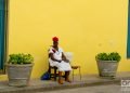 Figura pintoresca de la Calle Empedrado, en La Habana. Foto: Otmaro Rodríguez.