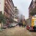 En esta imagen de un video provisto por Emergencias Madrid, bomberos acuden al escenario de una explosión en el centro de Madrid, miércoles 20 de enero de 2021. Foto: Emergencias Madrid via AP.