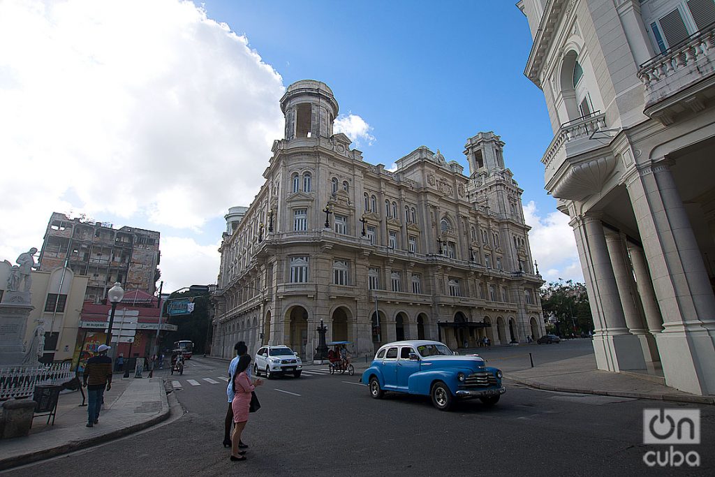 Edificio de arte universal del Museo Nacional de Bellas Artes, en el entorno de la calle Monserrate, en La Habana. Foto: Otmaro Rodríguez.