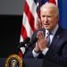 El presidente Joe Biden habla durante un evento en la Casa Blanca, en Washington, el jueves 25 de febrero de 2021. (AP Foto/Evan Vucci)