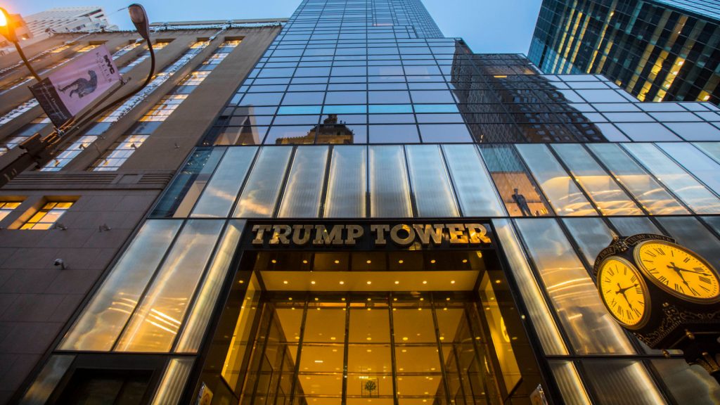 La Torre Trump, en Nueva York, sede el imperio del ex mandatario. Foto: Twitter / Archivo.