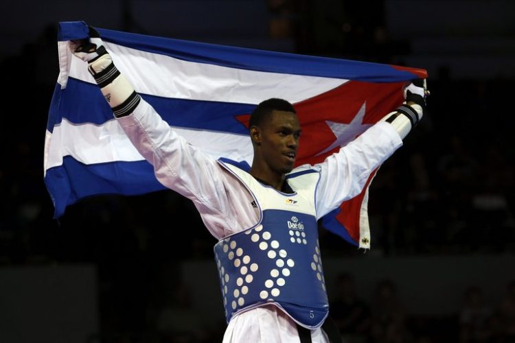 Rafael Alba, único cubano de la disciplina clasificado para los Juegos Olímpicos de Tokio. Foto: Orlando Barría/Efe/Archivo.