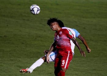 Cuba enfrenta a Guatemala y pierde (1-0) en un partido eliminatorio de la Concacaf para la Copa Mundo Catar 2022, disputado en el estadio nacional Doroteo Guamuch de Ciudad de Guatemala (Guatemala). EFE/Esteban Biba.