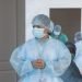 Las autoridades de Panamá agradecieron al Gobierno de Cuba el envío de 230 médicos cubanos para reforzar el sistema sanitario durante la pandemia de la COVID-19, y reconocieron la labor de los galenos de la Isla. Foto: Carlos Lemos / EFE / Archivo.