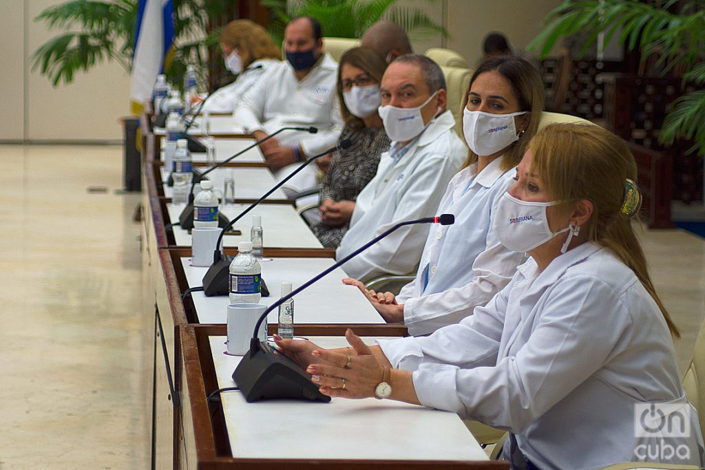 Científicos cubanos durante una conferencia de prensa sobre las vacunas cubanas contra la COVID-19, el 4 de marzo de 2021 en La Habana. Foto: Otmaro Rodríguez.