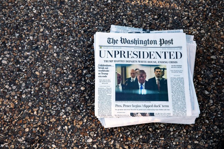 Portada del Washington Post el día que Trump dejó la Casa Blanca. | Archivo