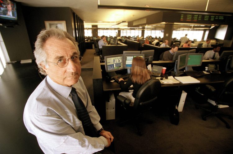 Bernard Madoff, en su oficina de Nueva York, en 1999. | Ruby Washington / Time (Archivo)