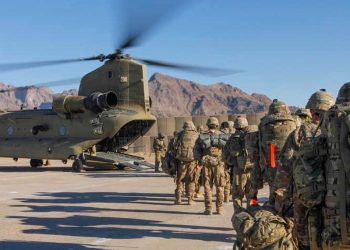 Imagen de archivo del primer intento de sacar tropas de Estados Unidos de Afganistán. Foto: VOA.