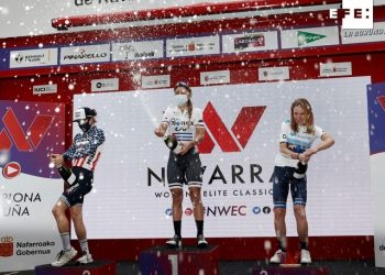 Arlenis Sierra celebra el triunfo en la Vuelta