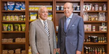 Los hermanos y empresarios cubanoamericanos Alfonso "Alfi" Fanjul y José "Pepe" Fanjul. Foto: The Business Journal / Archivo.