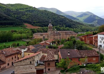 Vistas exteriores del monasterio de Yuso, enclavado en el Valle de San Millán, en la Rioja. Foto: Alejandro Ernesto.