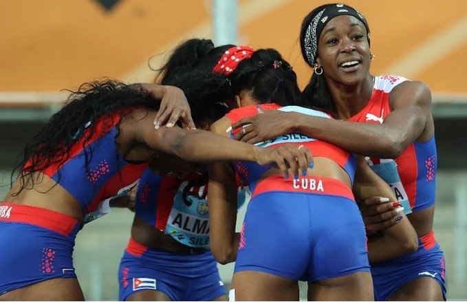 La posta cubana logró el título en el Mundial de Relevos. Foto: Tomada del Twitter de World Athletics.