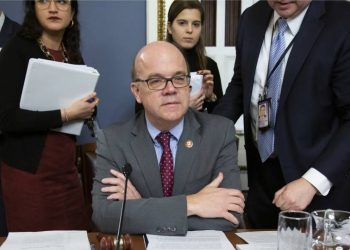 El representante Jim McGovern. Foto: WGBH.