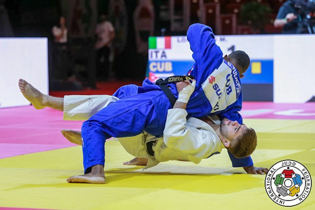 El cubano Polanco en su pelea ante el Italiano Manuel Lombardo, en el Campeonato Mundial de Budapest, Hungría. Foto: IJF vía Jit.