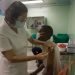 Vacunación con el fármaco anticovid Abdala en Cienfuegos, Cuba. Foto: Otmaro Rodríguez / Archivo OnCuba.