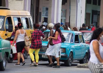 Paso peatonal en la calle Monte en La Habana. Foto: Otmaro Rodríguez.