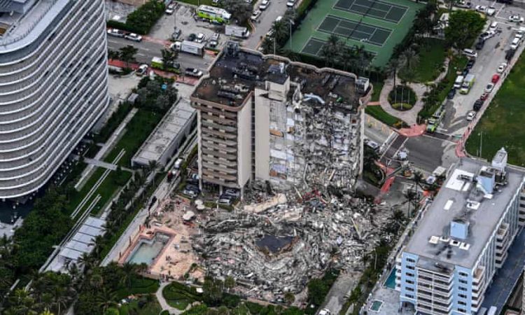 El condominio Champlain Towers South, de 12 pisos, en Miami Beach. Foto: The Guardian.