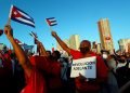 Miles de personas asisten a un acto de apoyo a la Revolución Cuba, en La Habana, este sábado 17 de julio de 2021. Foto: Ernesto Mastrascusa / EFE.