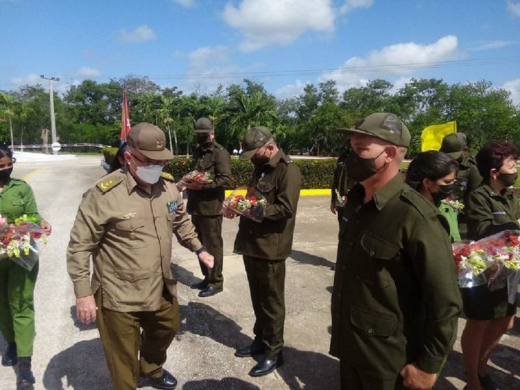 General de División y jefe del Ejército Oriental de Cuba, Agustín Peña. Foto: Ricardo Gual/Facebook.