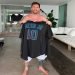 Leo Messi, quien se encuentra de vacaciones en Miami, posó con la camiseta del joven pelotero cubano Víctor Mesa Jr. Foto: Tomada del Twitter de Víctor Mesa Jr.