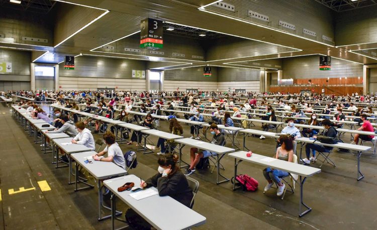 Pruebas de la Evaluación para el Acceso a la Universidad. Foto: EFE/Miguel Toña/Archivo.