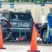 Trabajadores sanitarios hacen test diagnósticos de la COVID-19 a conductores en sus autos en el Tropical Park en Miami, Florida. Foto: Cristobal Herrera-Ulashkevich / EFE.