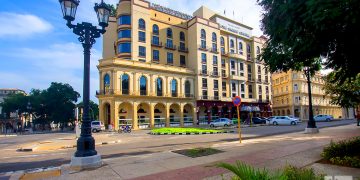 El Hotel Parque Central, de la Cadena Iberostar, en La Habana. Foto: Otmaro Rodríguez.