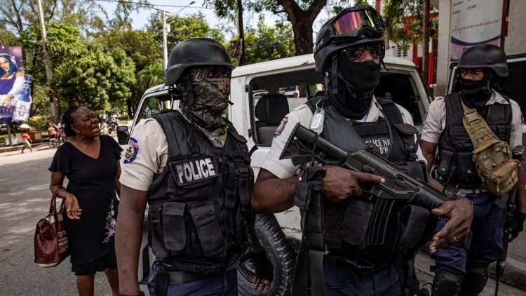 La policía haitiana desencadenó una búsqueda general de los secuestrados en Puerto Príncipe | Foto: Reuters