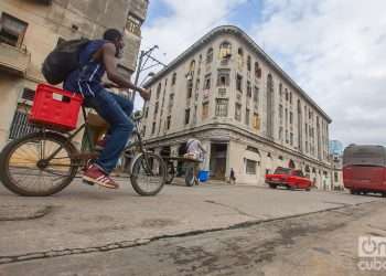 Calle Arsenal, en La Habana. Foto: Otmaro Rodríguez.