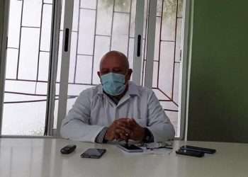 Doctor Eduardo Mejías, director de Salud Pública en el municipio de Holguín. Foto: ahora.cu