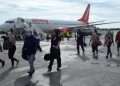 Viajeros de Canadá llegan a Cuba. Foto: Radio Taíno/Archivo.