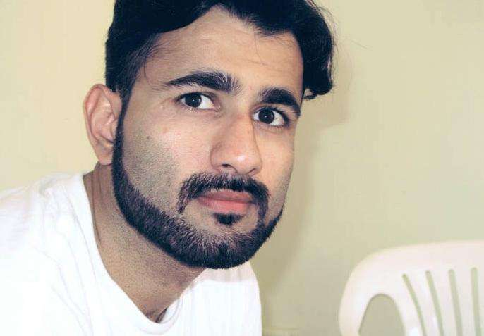 Un jurado militar impuso una sentencia de 26 años a  Majid Khan, quien que admitió unirse a Al-Aaeda y ha estado detenido en Guantánamo. Pero bajo un acuerdo de culpabilidad, podría ser liberado el próximo año debido a su cooperación con las autoridades.