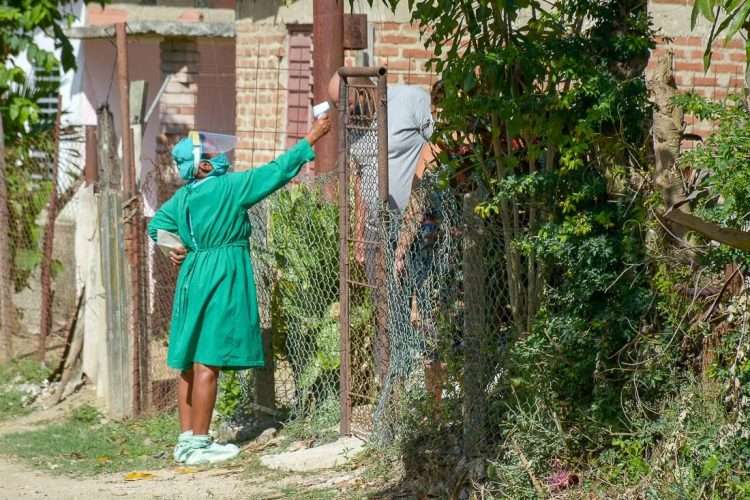 La tasa de incidencia en Cuba es de 631.8 por 100 000 habitantes, en 15 días. Foto: facebook.com/AdelanteCuba