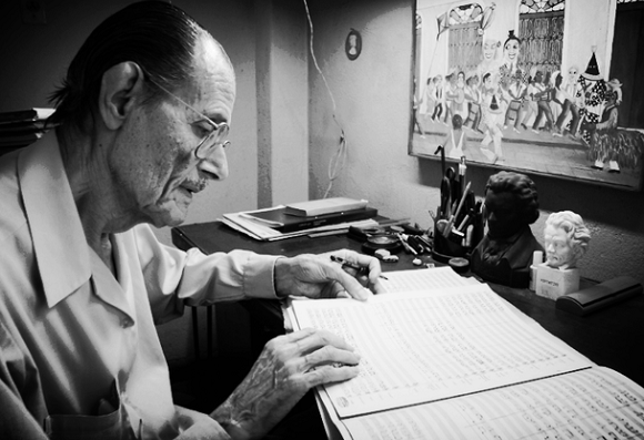 Alfredo Diez Nieto, Premio Nacional de Música 2004, falleció este domingo a los 103 años de edad. Foto: Tomada de Cubadebate.