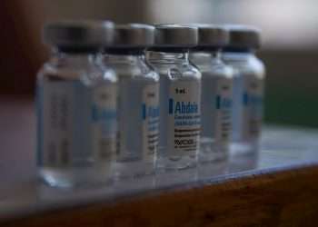 Vista de varias dosis de la vacuna cubana Abdala, en una fotografía de archivo. Foto: Miguel Gutiérrez / EFE / Archivo.