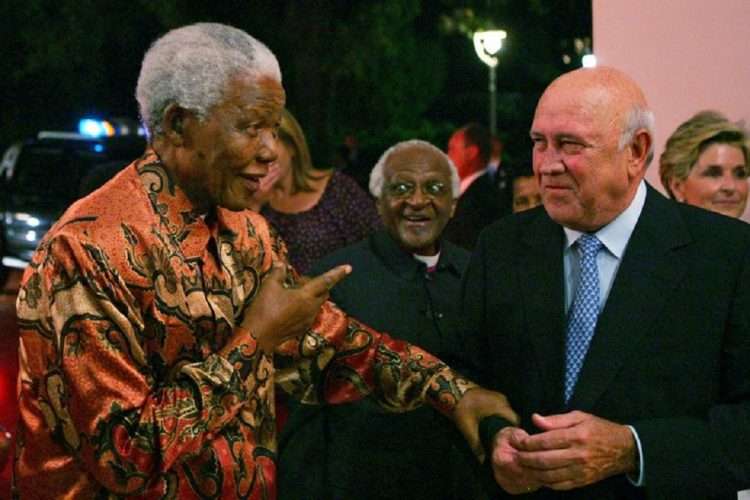 Nelson Mandela y Frederik De Klerk, en 2006. Foto: Reuters.