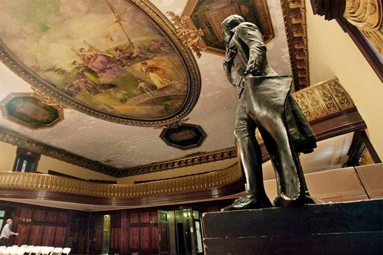 Estatua de Jefferson en el City Hall de Nueva York. Foto: AP.