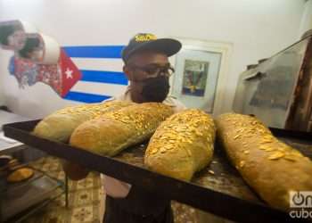 La poca disponibilidad de harina de trigo limitaron la producción de pan en Cuba durante el pasado año. Foto: Otmaro Rodríguez