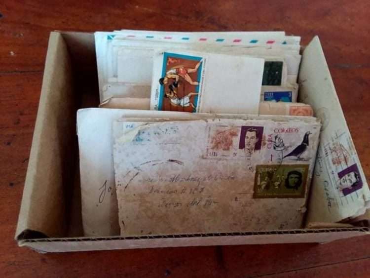 La editorial conocía la existencia de las cartas, pero Martínez de Osaba no las quería hacer públicas. Fue él quien, ahora con 85 años, las encomendó a la profesora María Carolina Mora. En ella recaerá el prólogo del material. Foto: perfil de Facebook de Ediciones Loynaz.