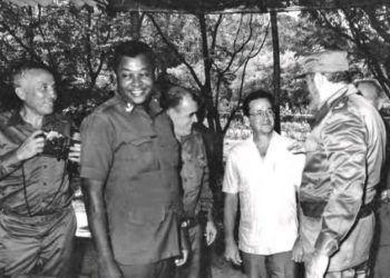 Humberto Francis Pardo (segundo de izquierda a derecha) fue durante más de tres décadas jefe la Dirección de Seguridad Personal del Minint. Foto: Tomada de ACN.